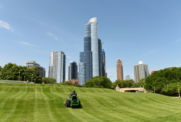 Cost of Corporate Lawn Mowing in Everett